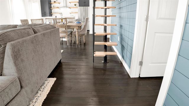 1065 Sunset Circle W, Crystal Beach, TX 77650