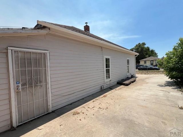 1421 E 12th St, Pueblo, CO 81001