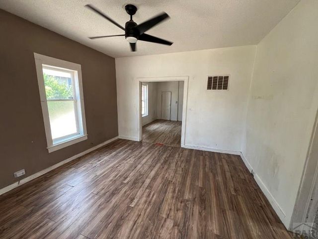 1421 E 12th St, Pueblo, CO 81001