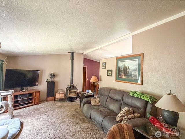 6533 12th Avenue NW, Tulalip, WA 98271