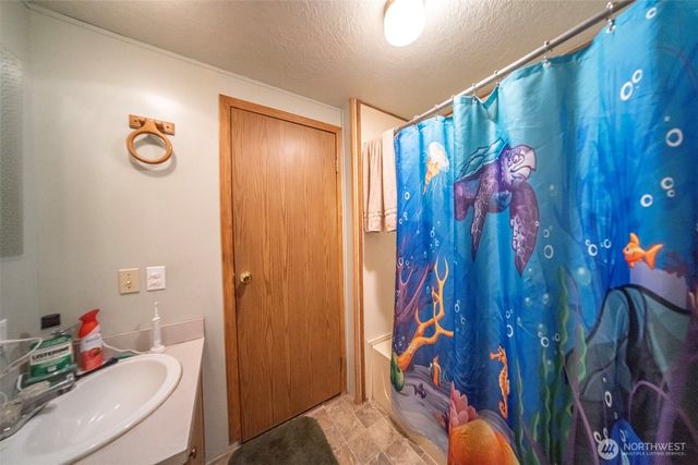 6533 12th Avenue NW, Tulalip, WA 98271