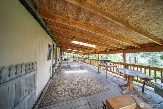 6533 12th Avenue NW, Tulalip, WA 98271