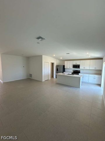 11918 Savanna Lakes BLVD, Lehigh Acres, FL 33974