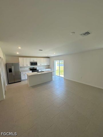 11918 Savanna Lakes BLVD, Lehigh Acres, FL 33974