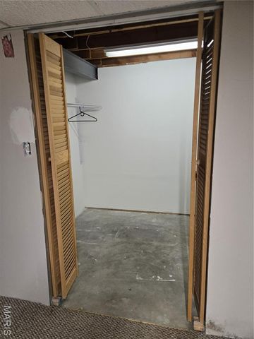 1145 Mackinac Drive, Creve Coeur, MO 63146