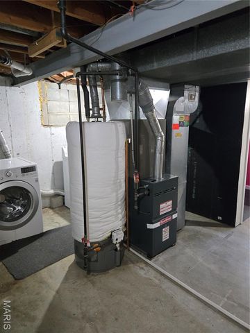 1145 Mackinac Drive, Creve Coeur, MO 63146