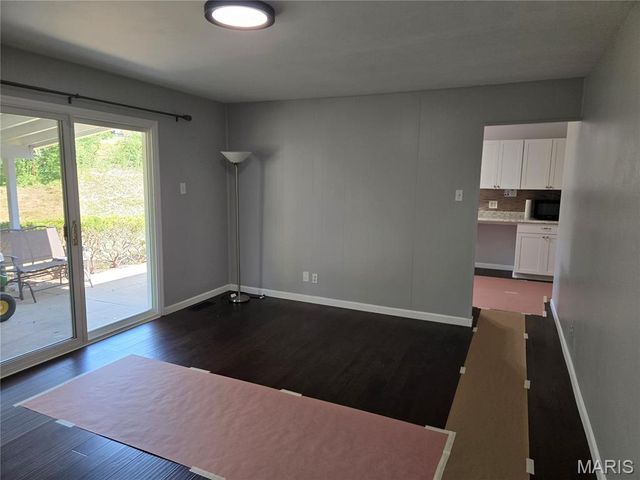 1145 Mackinac Drive, Creve Coeur, MO 63146