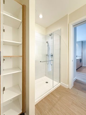 188 Brookline Ave 26H, Boston, MA 02215