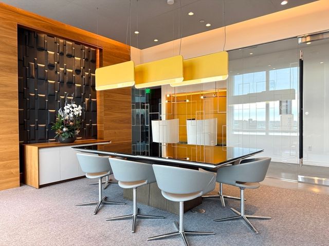 188 Brookline Ave 26H, Boston, MA 02215