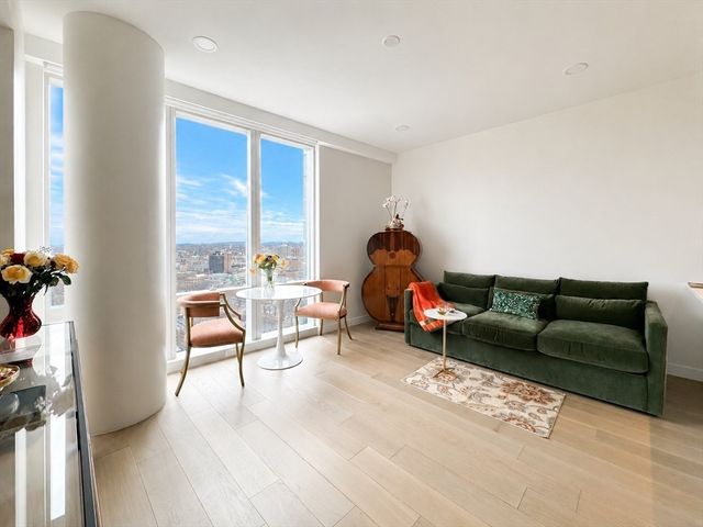 188 Brookline Ave 26H, Boston, MA 02215