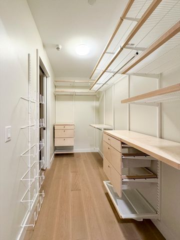 188 Brookline Ave 26H, Boston, MA 02215