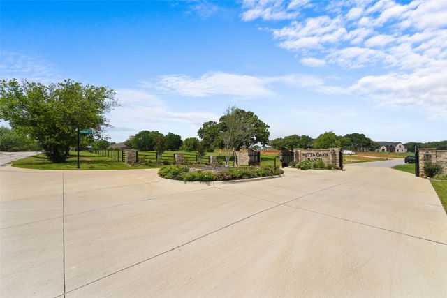 7717 Pickett Lane, Burleson, TX 76028
