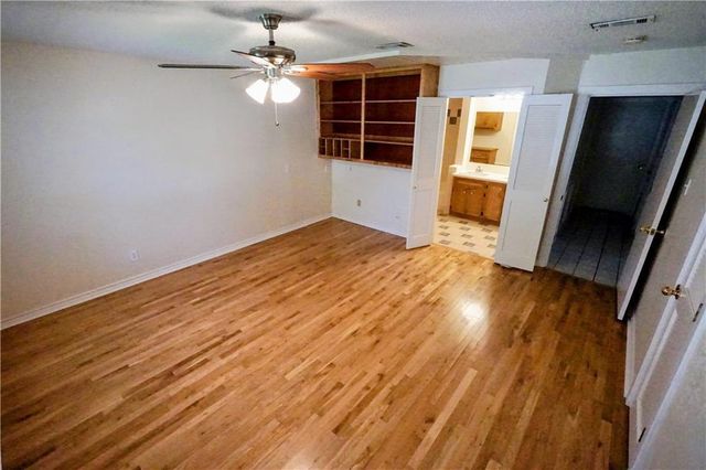 9746 Anderson Village DR, Austin, TX 78729