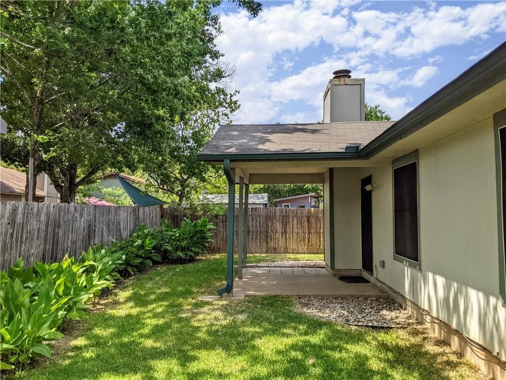 9746 Anderson Village DR, Austin, TX 78729