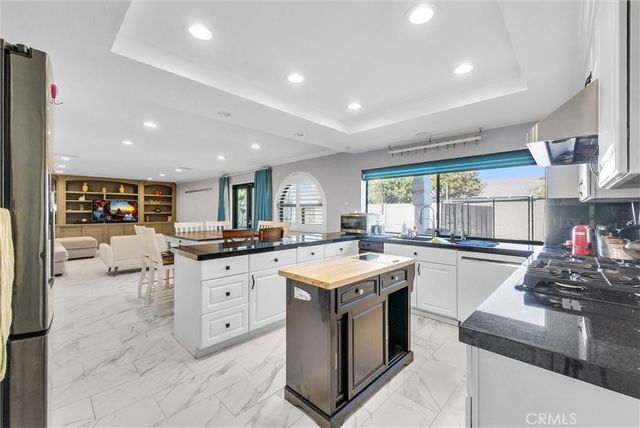 1417 W James Way, Anaheim, CA 92801