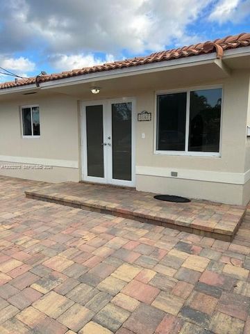 3165 SW 26th St 2, Miami, FL 33133