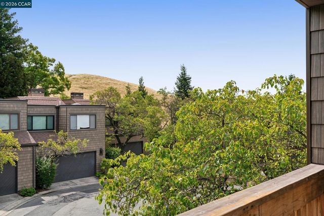 1920 Aspenridge Ct, Walnut Creek, CA 94597
