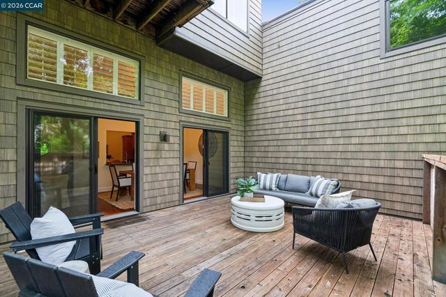 1920 Aspenridge Ct, Walnut Creek, CA 94597