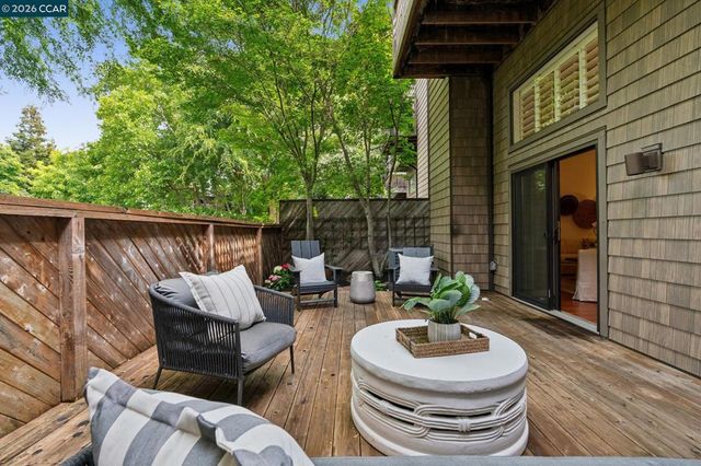 1920 Aspenridge Ct, Walnut Creek, CA 94597