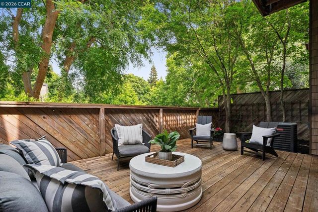 1920 Aspenridge Ct, Walnut Creek, CA 94597
