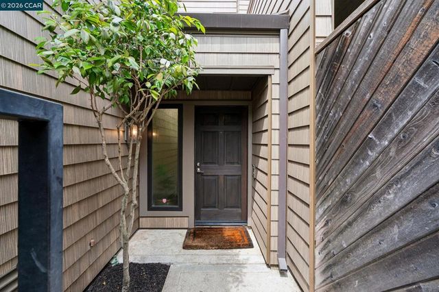 1920 Aspenridge Ct, Walnut Creek, CA 94597