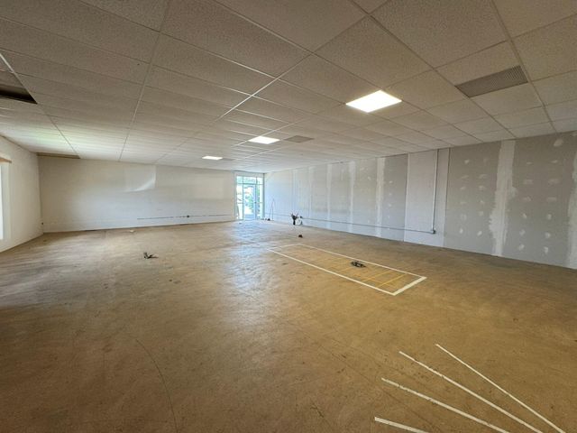 2504 S Sprinkle Road Ste B, Kalamazoo City, MI 49001