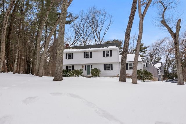 33 Oak Hill Rd, Wayland, MA 01778