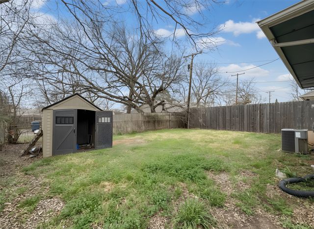 713 Glen Rhea Drive, Lake Dallas, TX 75065