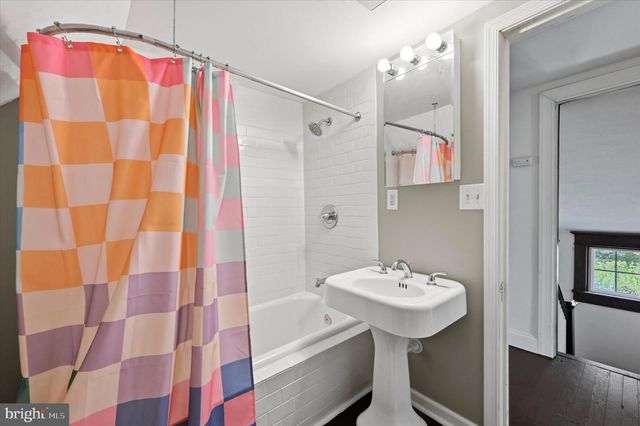 35 S 13TH AVE, Coatesville, PA 19320