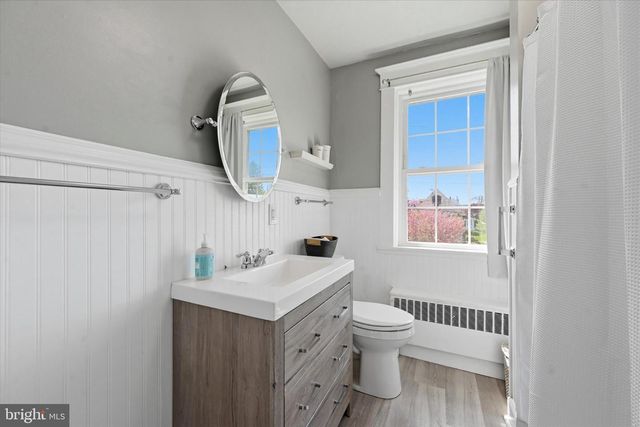 35 S 13TH AVE, Coatesville, PA 19320