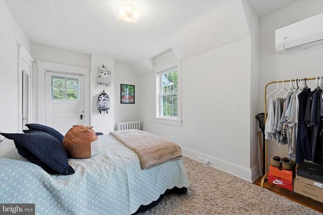 35 S 13TH AVE, Coatesville, PA 19320