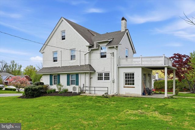 35 S 13TH AVE, Coatesville, PA 19320