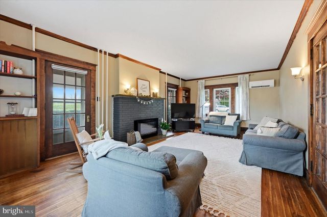 35 S 13TH AVE, Coatesville, PA 19320
