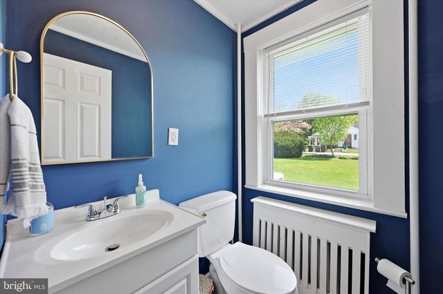 35 S 13TH AVE, Coatesville, PA 19320