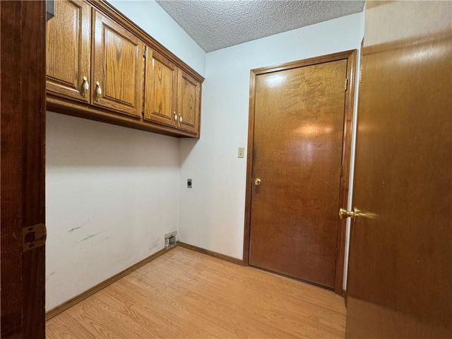 623 Windsor Circle, Pittsburg, KS 66762