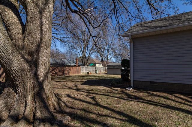 623 Windsor Circle, Pittsburg, KS 66762