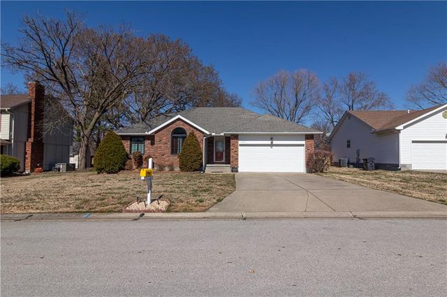 623 Windsor Circle, Pittsburg, KS 66762