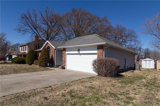 623 Windsor Circle, Pittsburg, KS 66762