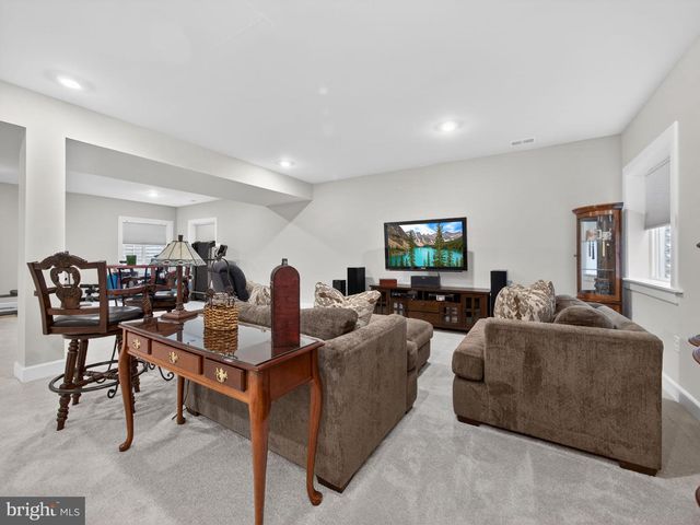 126 CORNELL RD, Newtown, PA 18940