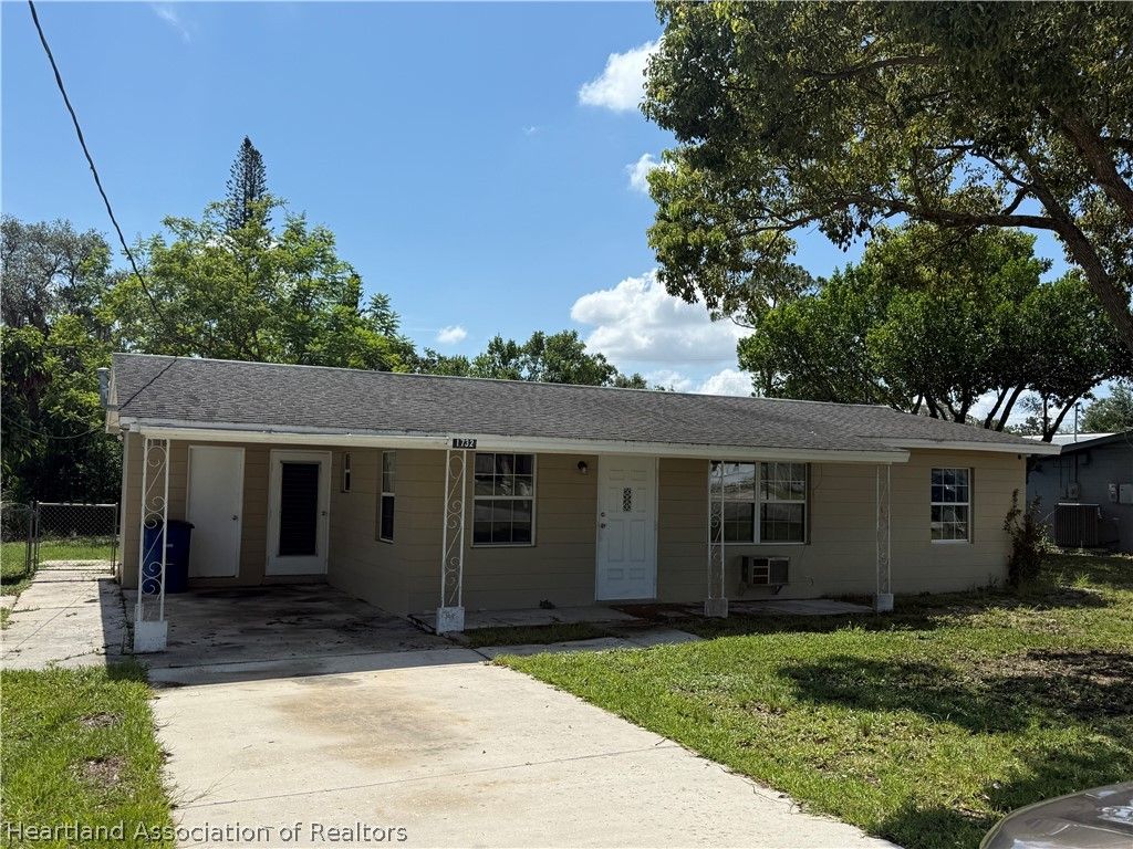 1732 Lagrange Avenue, Sebring, FL 33870