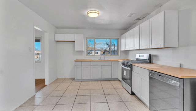 8100 Hannett Avenue NE, Albuquerque, NM 87110