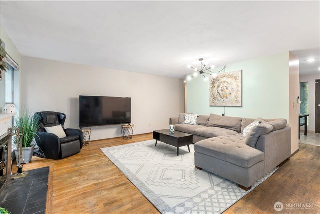 5607 173rd Place SW, Lynnwood, WA 98037