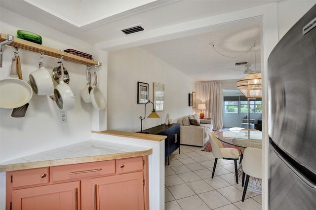 2592 Dudley Dr E A, West Palm Beach, FL 33415