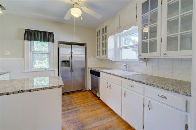 1033 W 71 Terrace, Kansas City, MO 64114