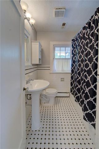 1033 W 71 Terrace, Kansas City, MO 64114