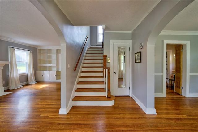 1033 W 71 Terrace, Kansas City, MO 64114