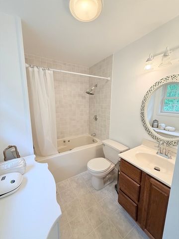 276 New Sherborn Rd, Athol, MA 01331