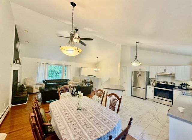 276 New Sherborn Rd, Athol, MA 01331