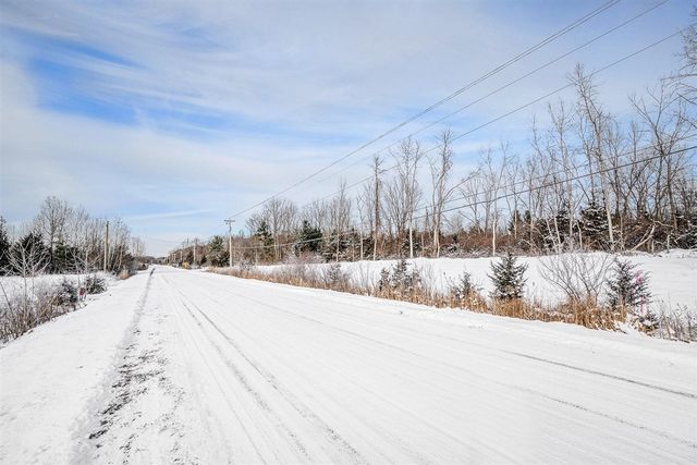 14th Avenue, South Haven, MI 49090