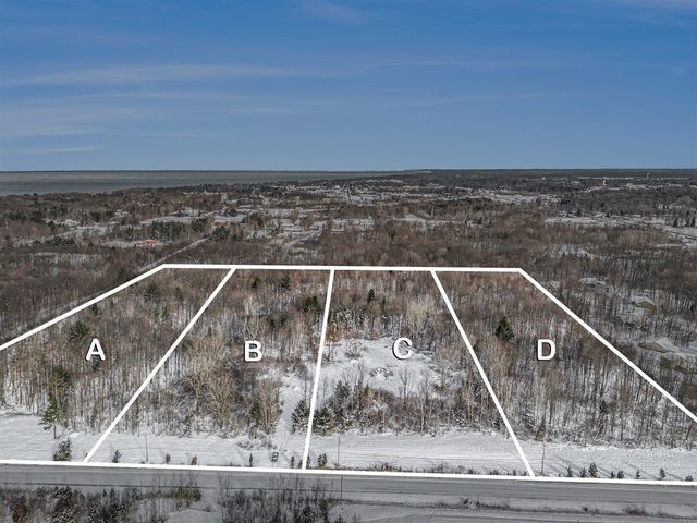 14th Avenue, South Haven, MI 49090